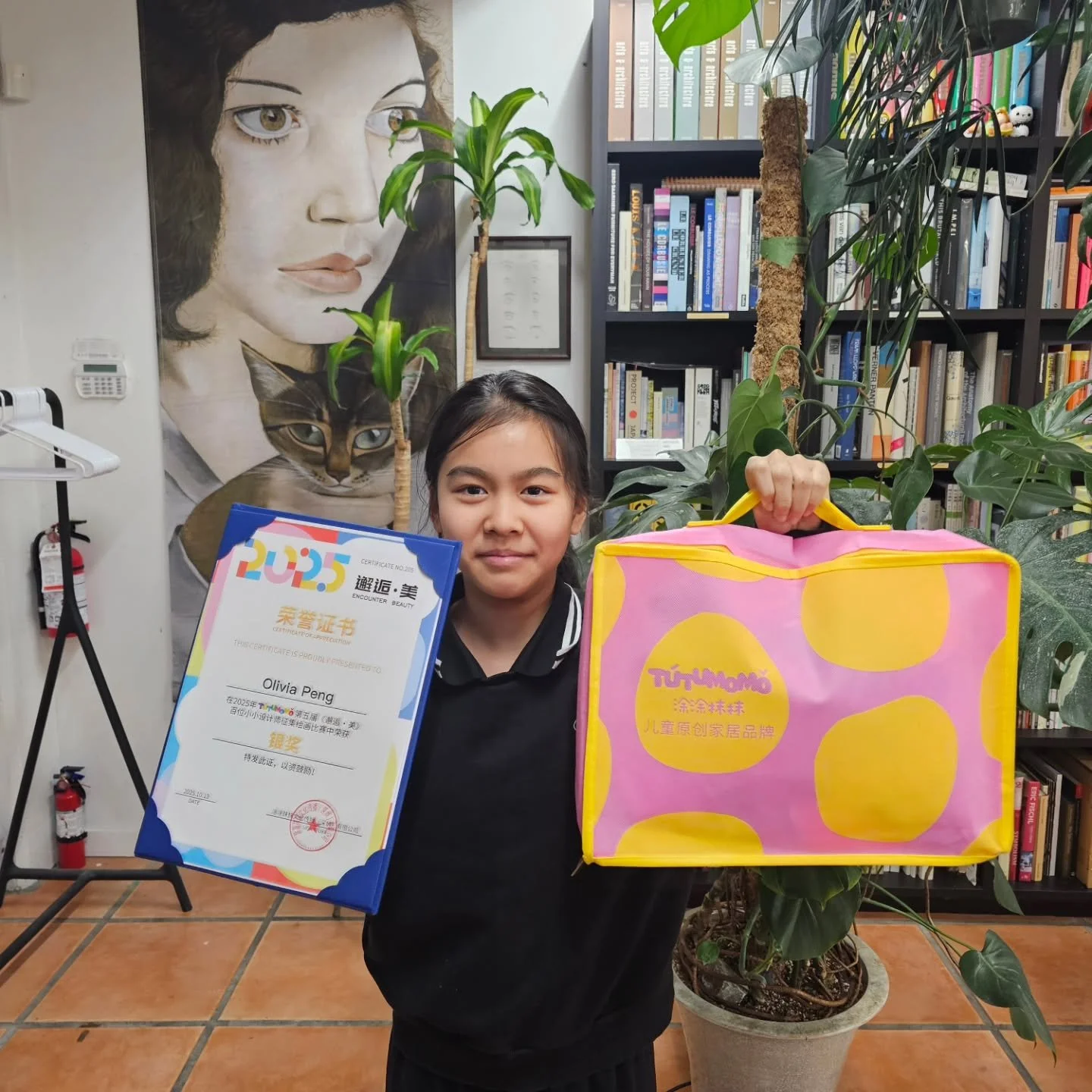Openstudio Academy of Art and Design 

Congratulations to Olivia for winning a silver medal in the Tutumomo 2025 competition! Her illustration was printed on a blanket as a prize. Great job, Olivia! We are so proud of you!

@openstudio_academy 
@open