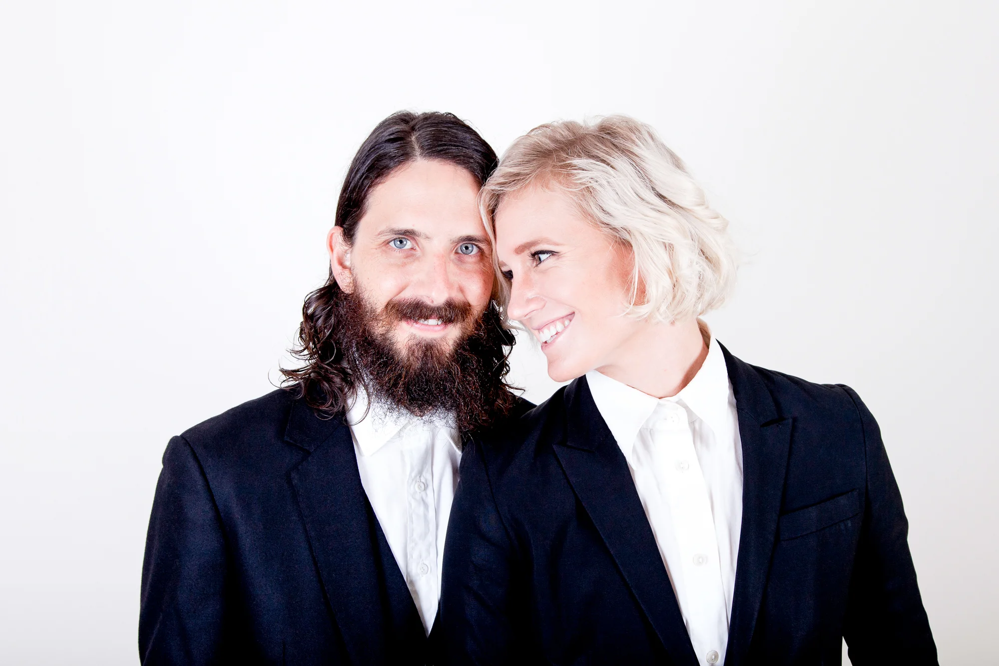 10_CarlyGaebe_SteadfastStudio_EngagementPhotography_Chic_Hudson_Upstate_NewYork.jpg