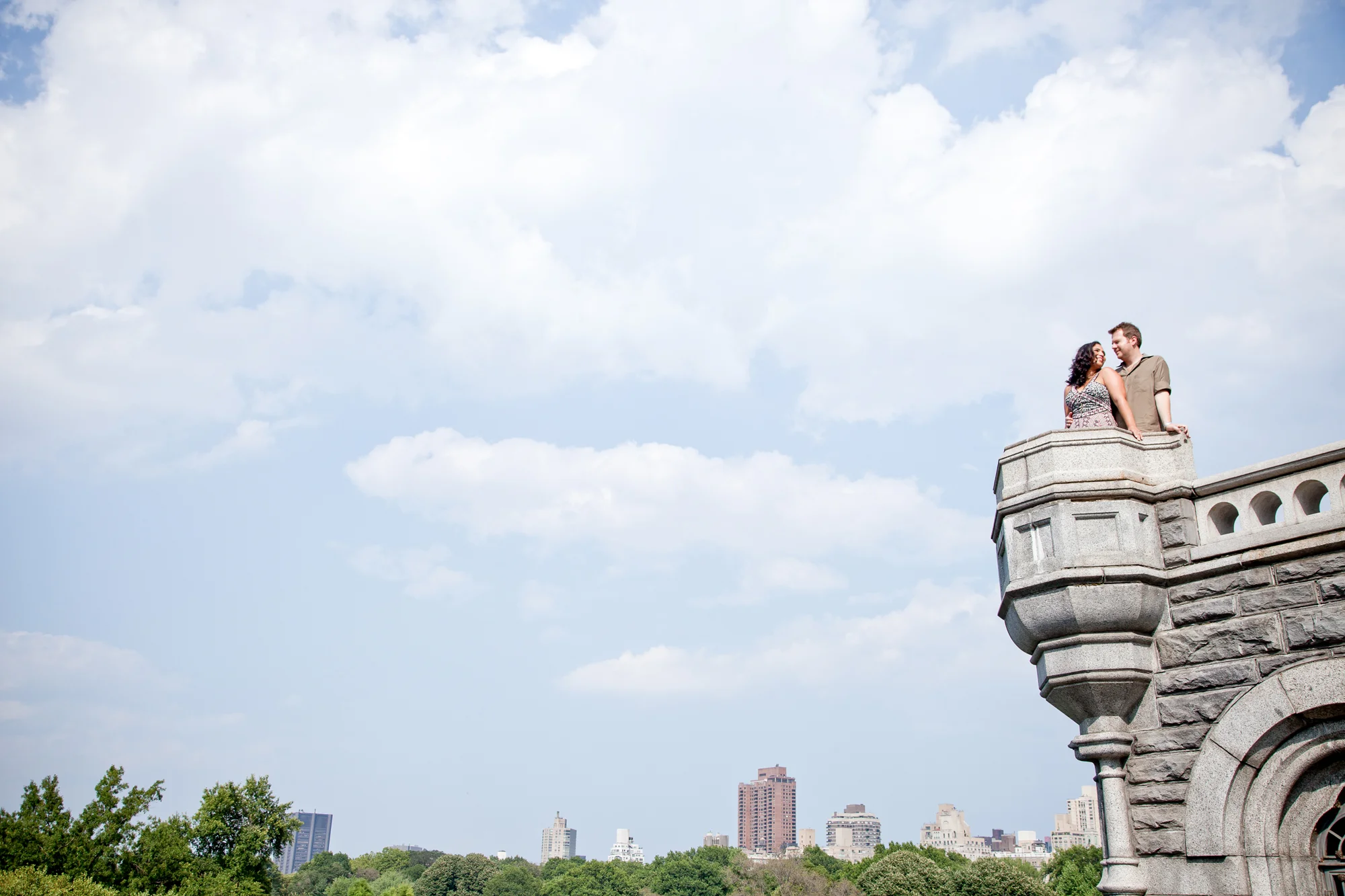 53_CarlyGaebe_SteadfastStudio_EngagementPhotography_NewYorkCity_BelvedereCastle_CentralPark_Skyline.jpg