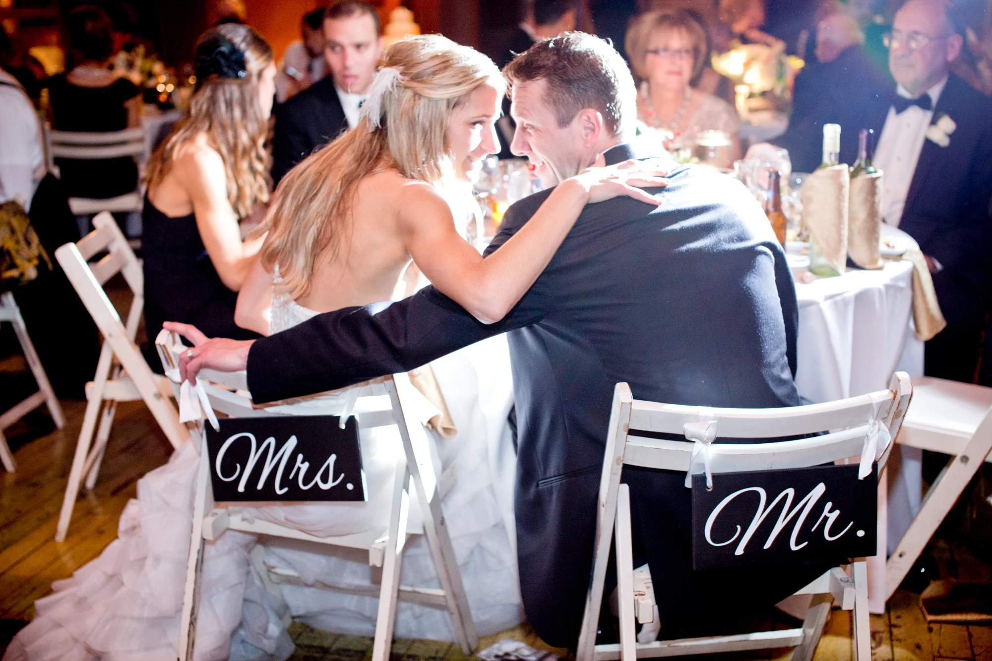 078_CarlyGaebe_SteadfastStudio_WeddingPhotography_NewYorkCity_LongIslandCity_MetropolitanBuilding_Winter_Romantic_Bride_Groom_MrMrs_Reception_Vintage_Warehouse.jpg