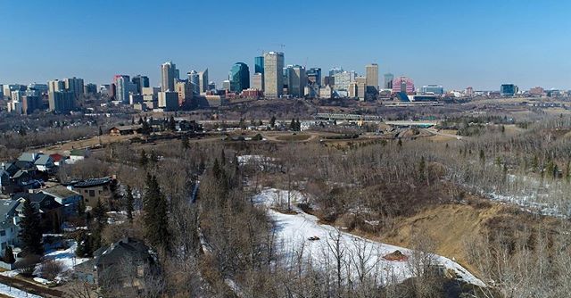 Real Estate Videos along the River Valley with this spectacular view of Downtown