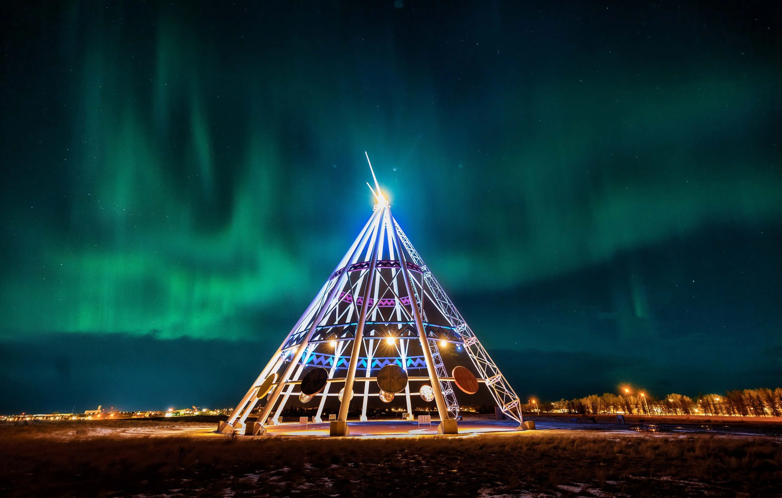 tepee below aurora