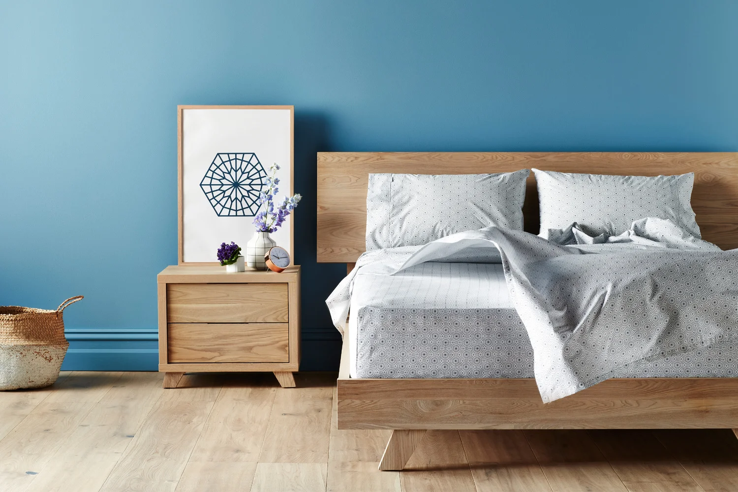 Client Flat & Fitted | Photographer Mike Baker | Stylist Heather Nette King