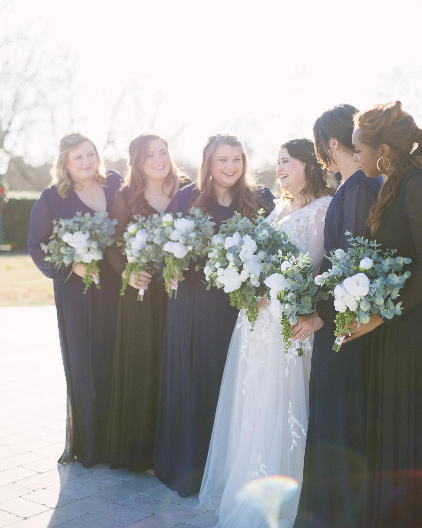 I really love the light in this first one- such beautiful bridesmaid dresses!! Truly a favorite.