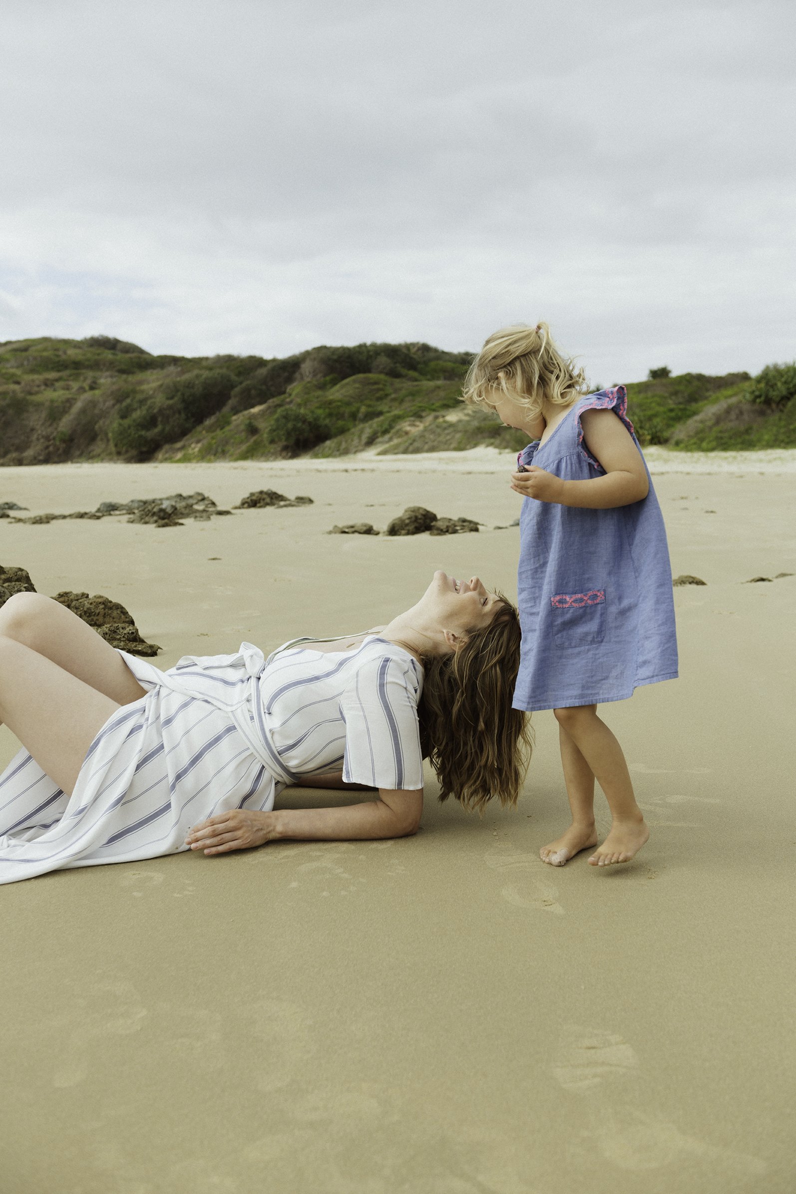 COFFS-HARBOUR-MATERNITY-PHOTOGRAPHERS-MATERNITY-SANDY-BEACH.jpg