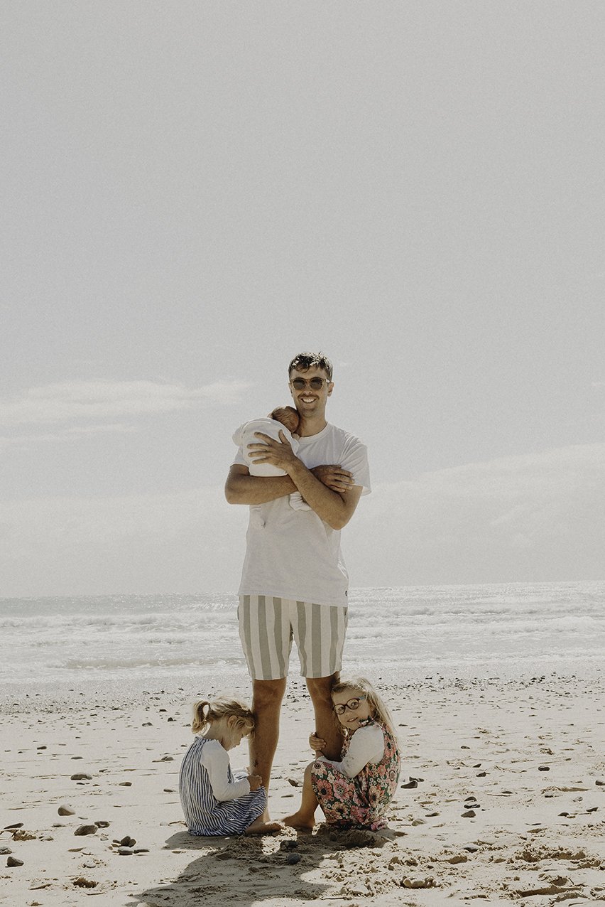 COFFS-HARBOUR-NEWBORN-PHOTOGRAPHY-CANDID-EMERALD-BEACH.jpg