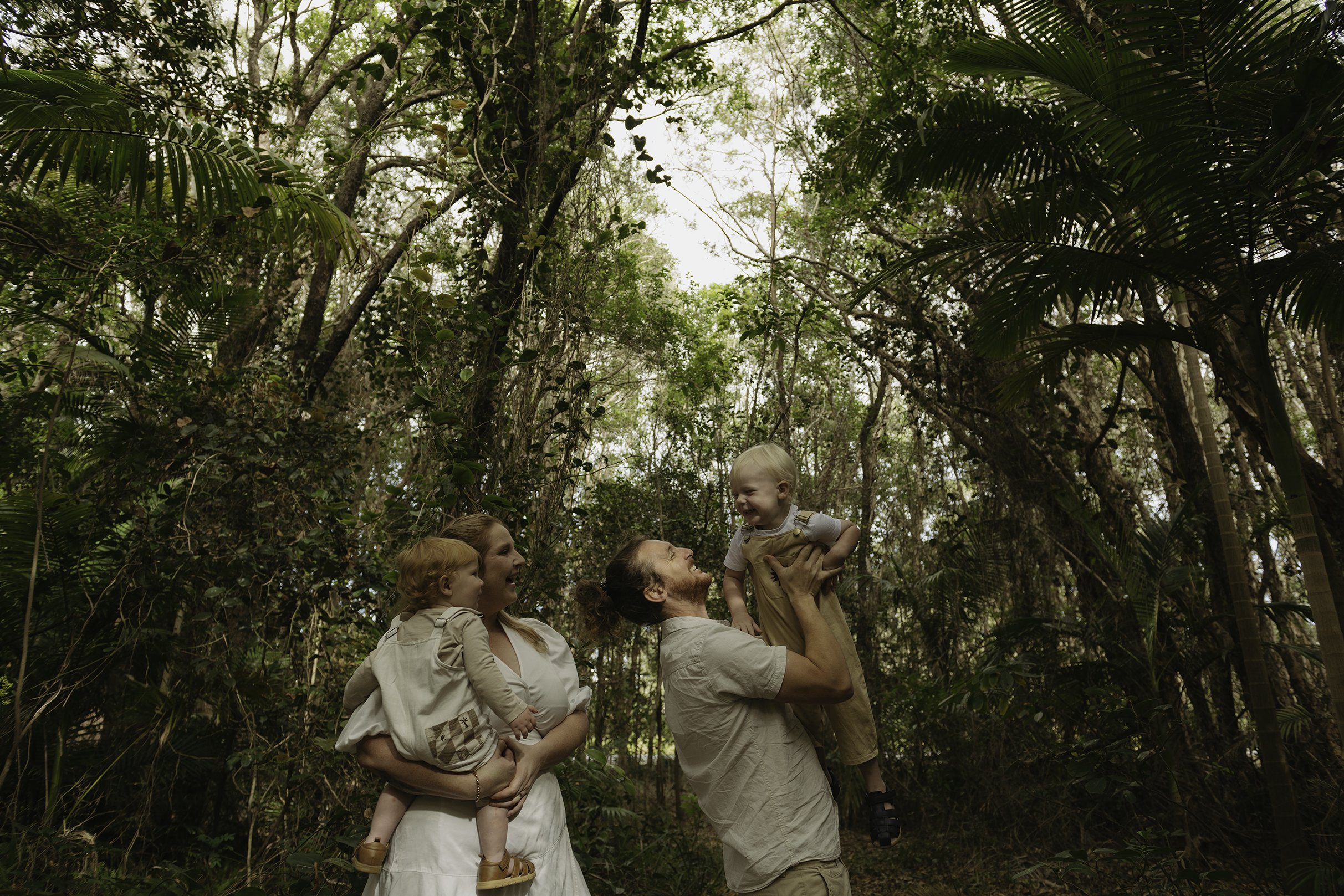 COFFS-HARBOUR-FAMILY-PHOTOGRAPHY-BELLINGEN-PHOTOGRAPHER.jpg