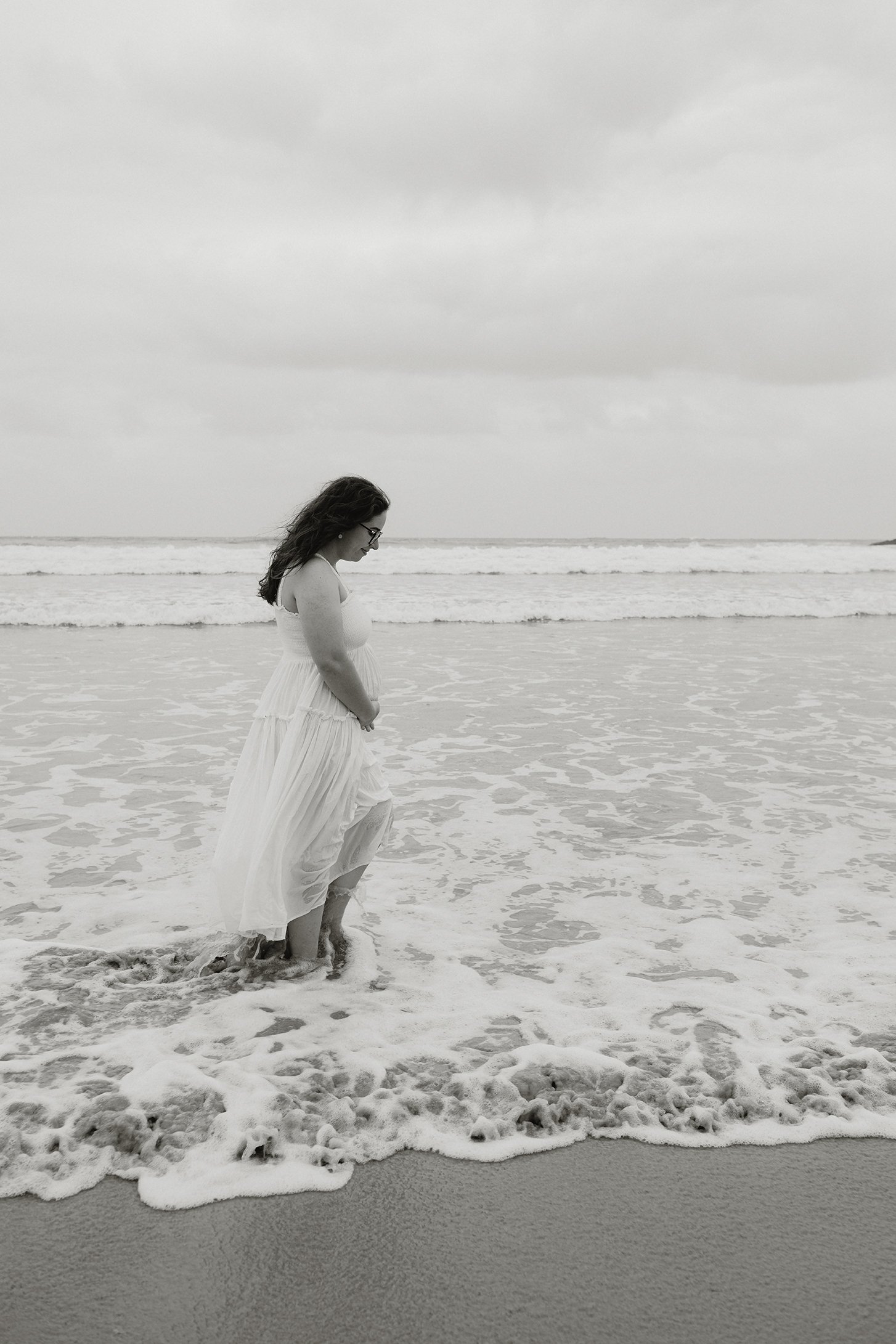 coffs-harbour-photographer-beach-maternity-photography-sapphire-beach.jpg