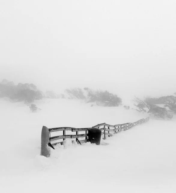 Fence in snow-2.jpg