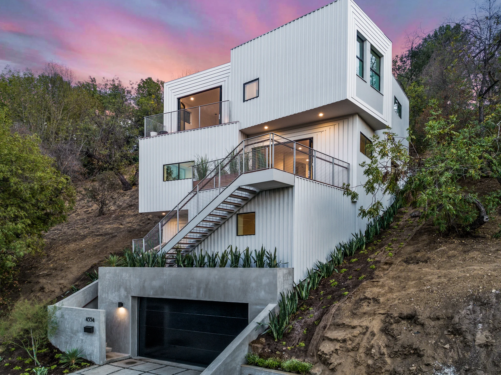 4554 San andreas | Mt. Washington