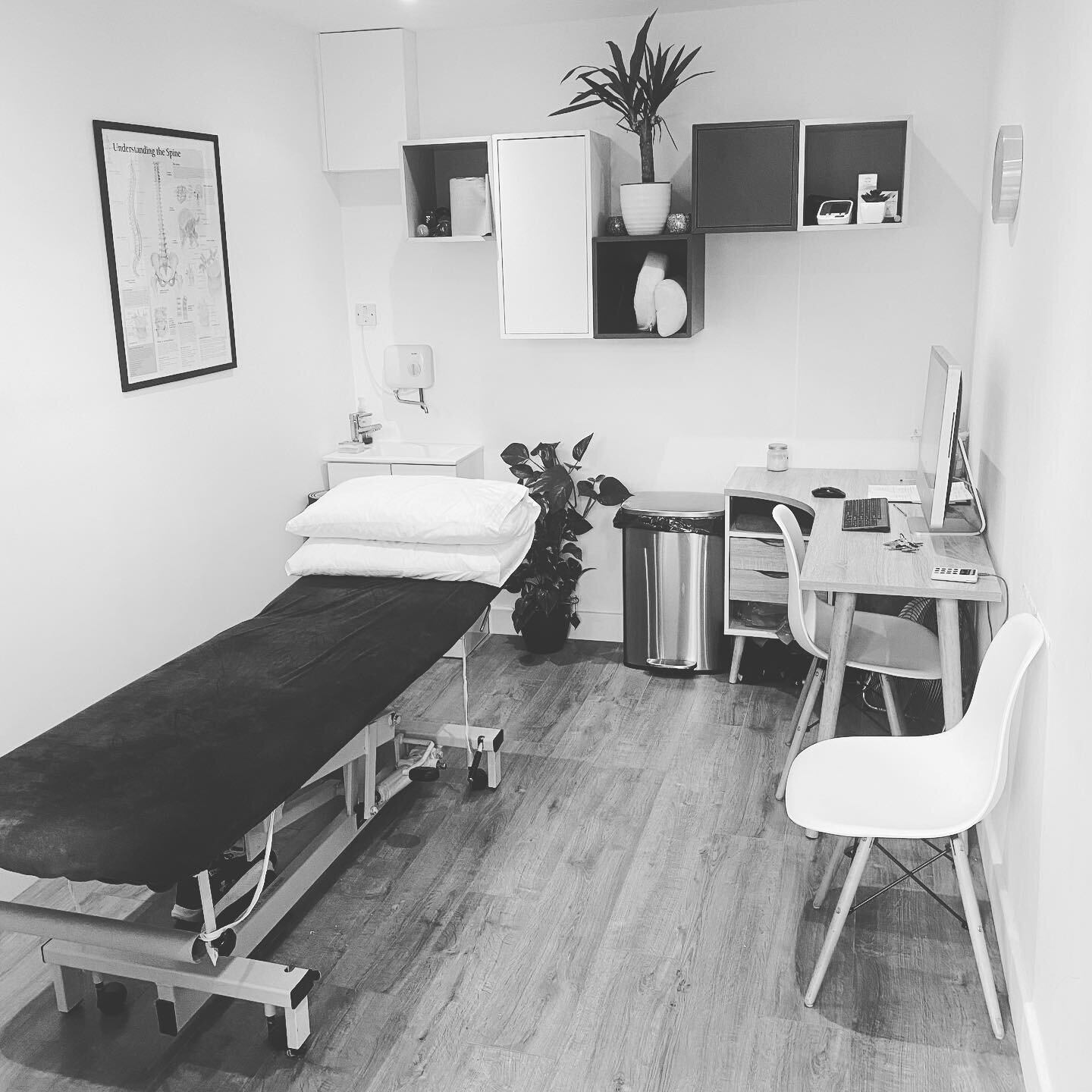 Facilities here at Haringey Osteopaths to cater for all your injury needs. Treatment room, Fully Equipped Gym and Treadmill for gait assessment. We have you covered!