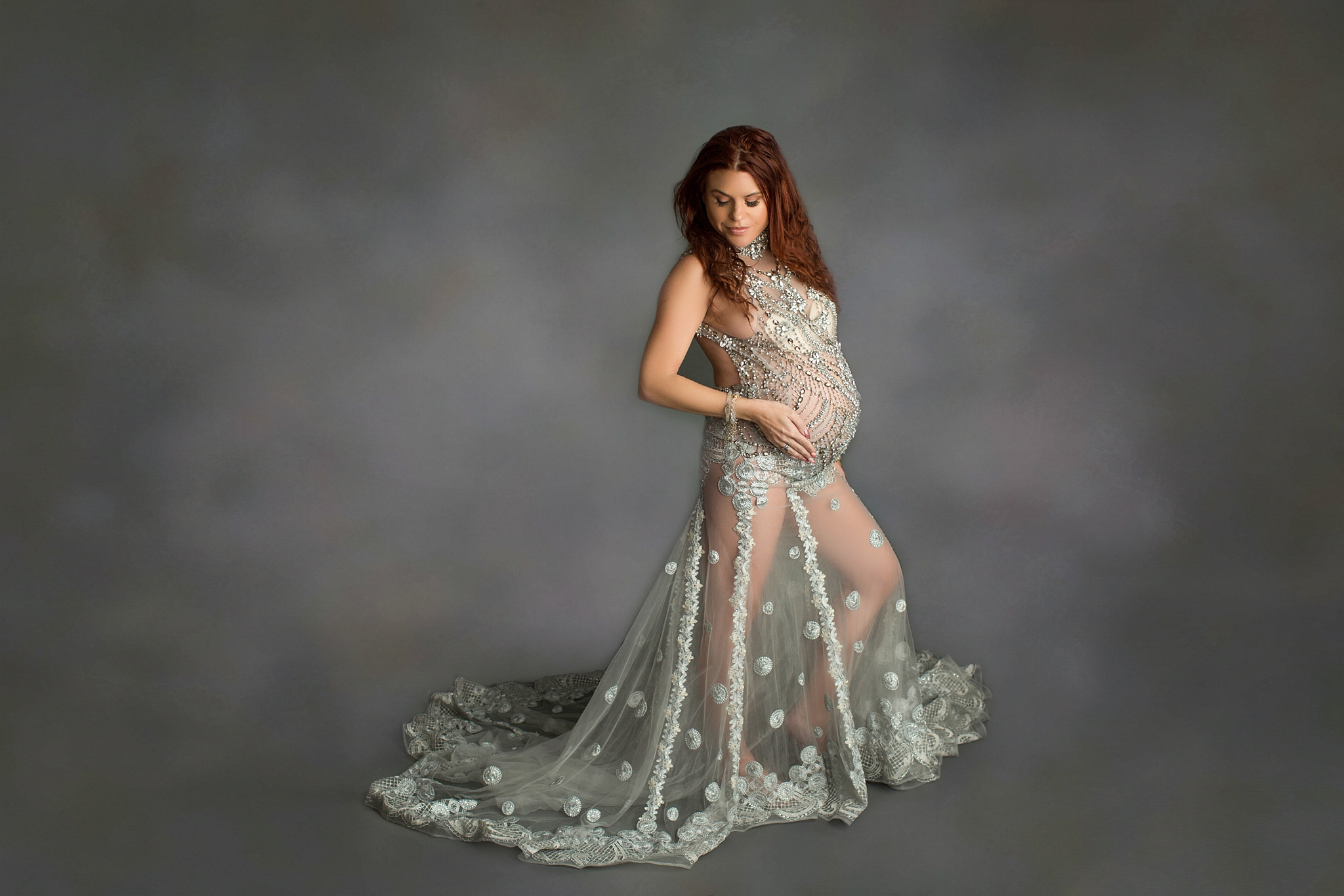 glamorous maternity portrait