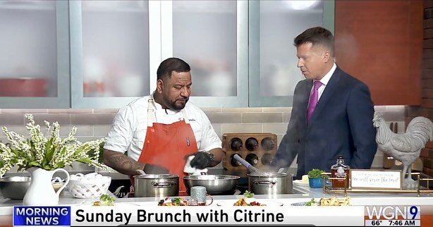 Who caught our Executive Chef, Gabe Miranda on @wgntv Sunday morning making our (now famous!) Crab Cake Benedict?! 😋 If you missed it, click the link in the bio to check it out. #citrine #citrineoakpark #oakparkeats #visitoakpark #wgn #foodnews