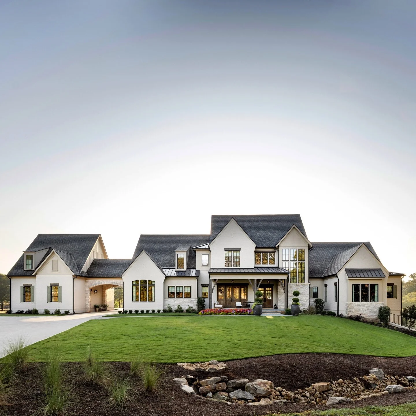 📖 Chapter 1: The cover of the house

Every home tells a story. This one begins with balance, restraint, and craftsmanship meant to endure.

Set on a quiet stretch of Milton landscape, the architecture was designed to feel grounded and welcoming, ref