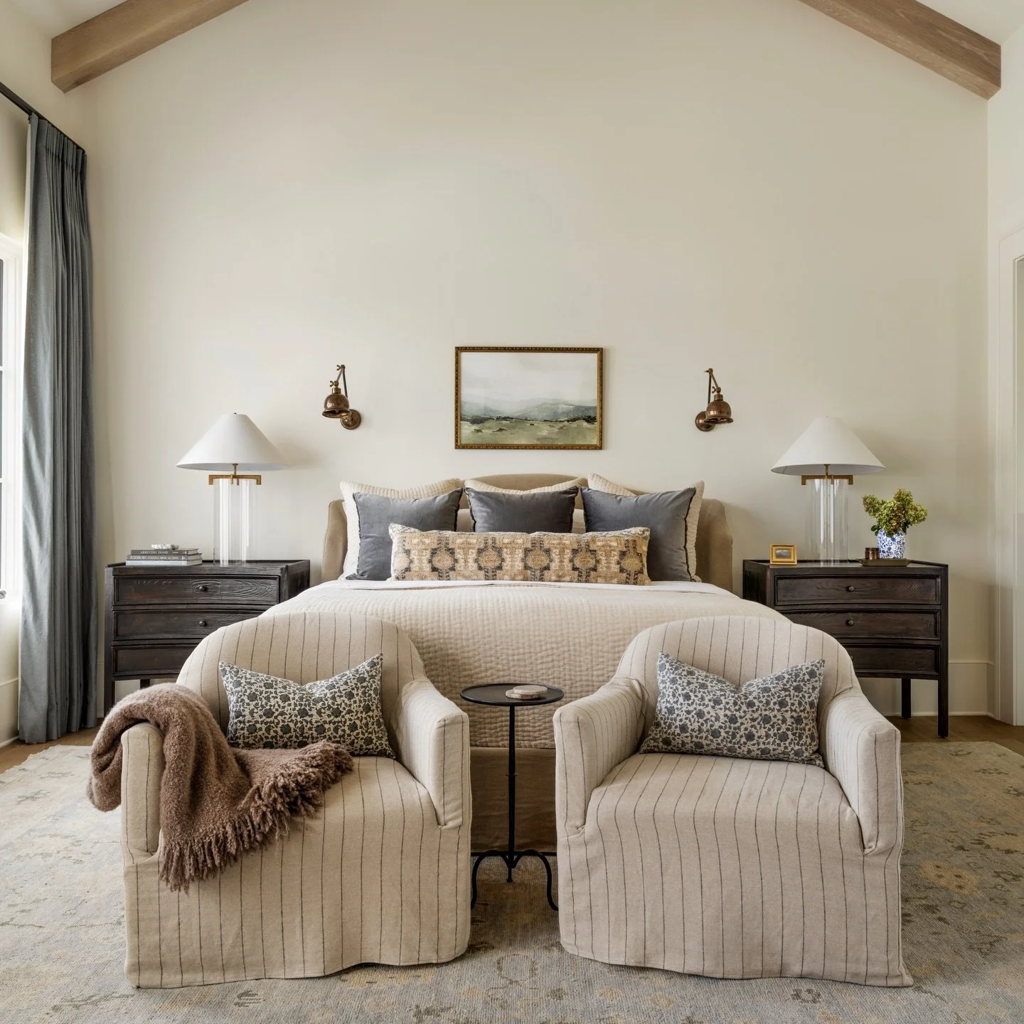 📖 Chapter 4: Primary Retreat 

Designed as a place to exhale.

Soft tones, tailored furnishings, and balanced symmetry create a room that feels calm and grounded &ndash; never complicated, always restful.

📍 Milton, Georgia
🏗️ Builder: @stevepowel