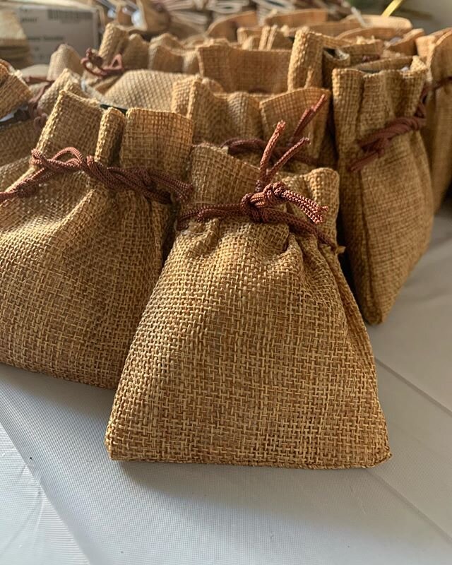 Do you know what makes great wedding favors? ❤️ CHAI! We just mailed off 350 of these awesome custom tea bags to Florida for some special customers!
