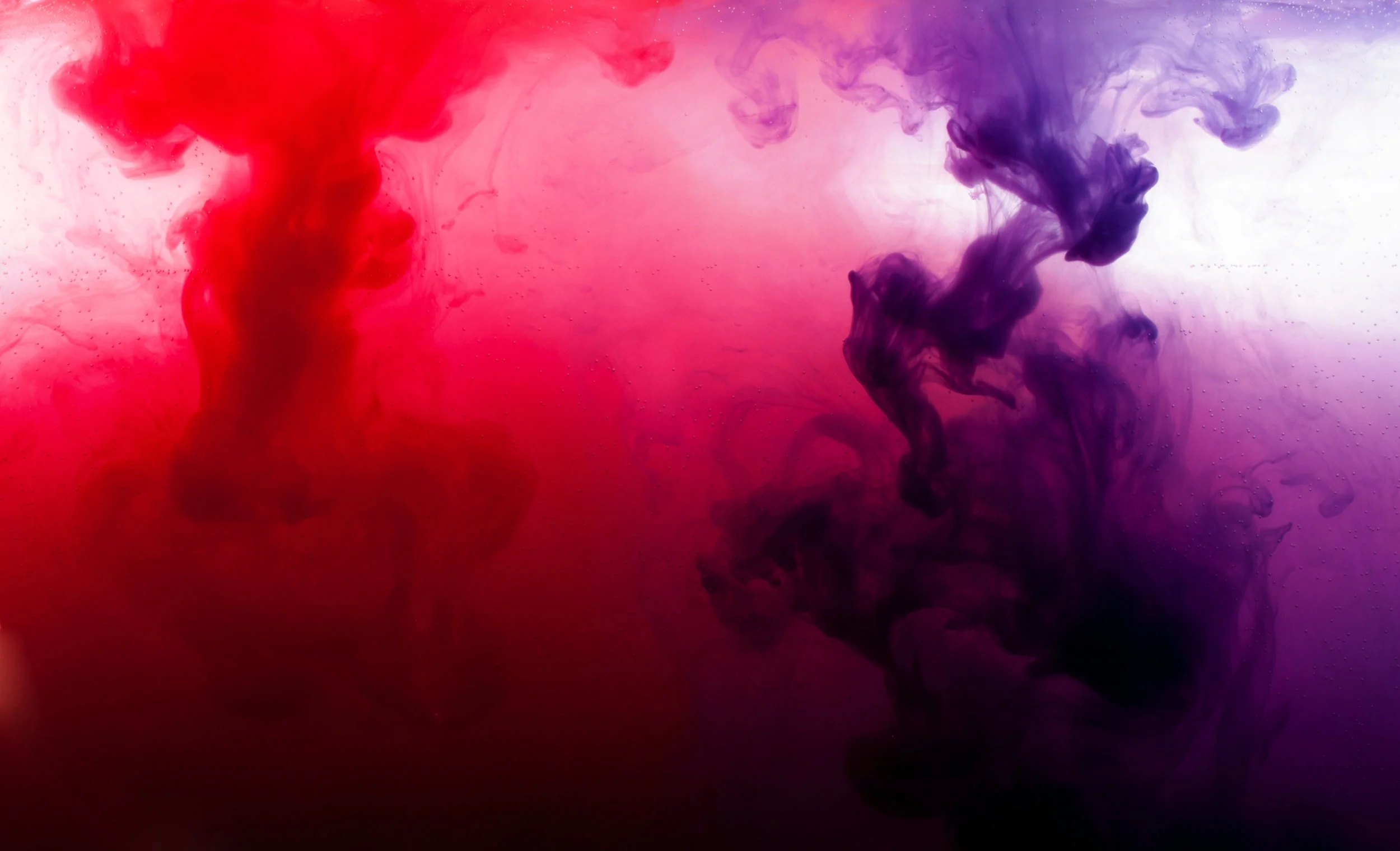 Common Causes of Colour Damage to your Garments