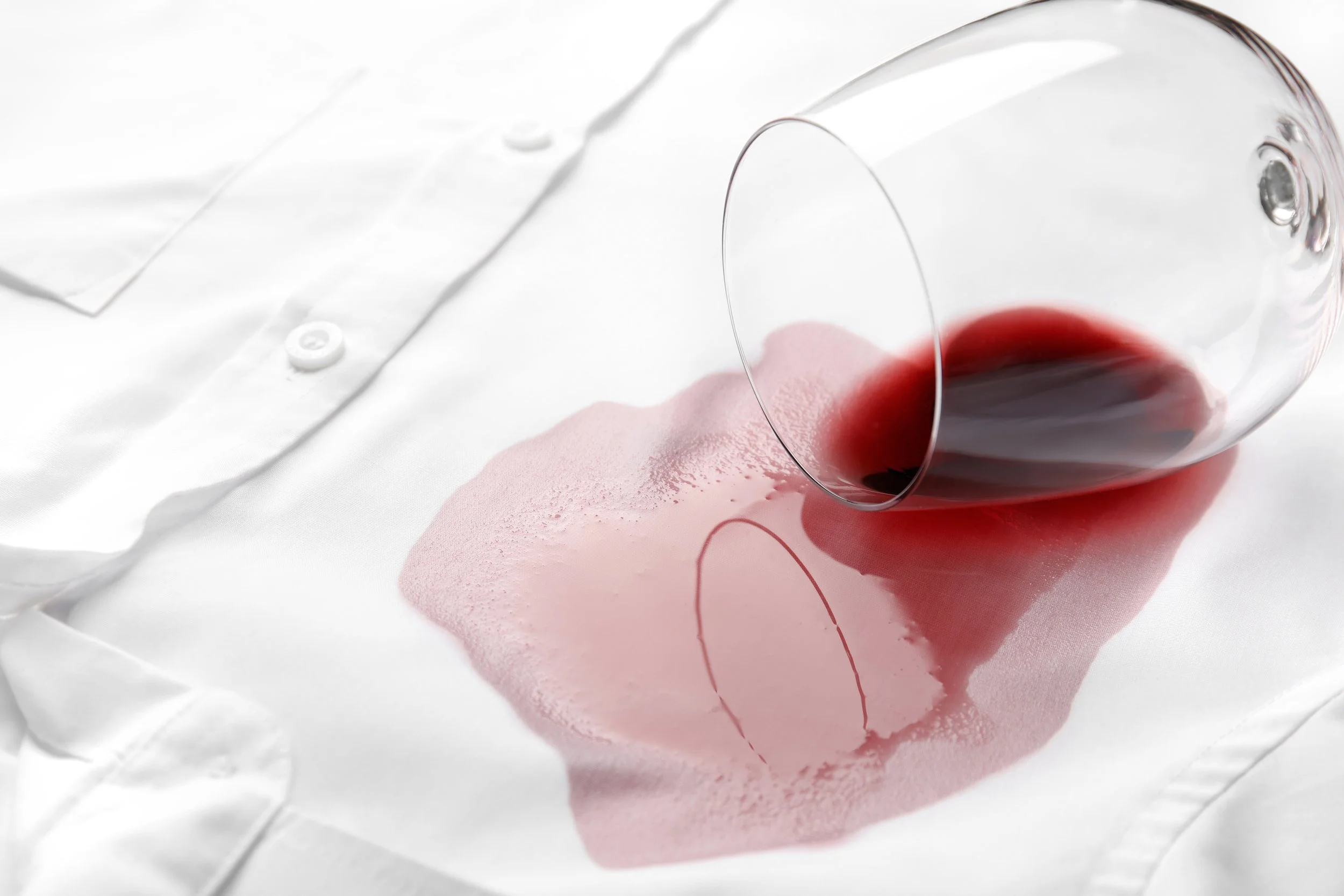 How to Remove Red Wine Stains from  Cloth?