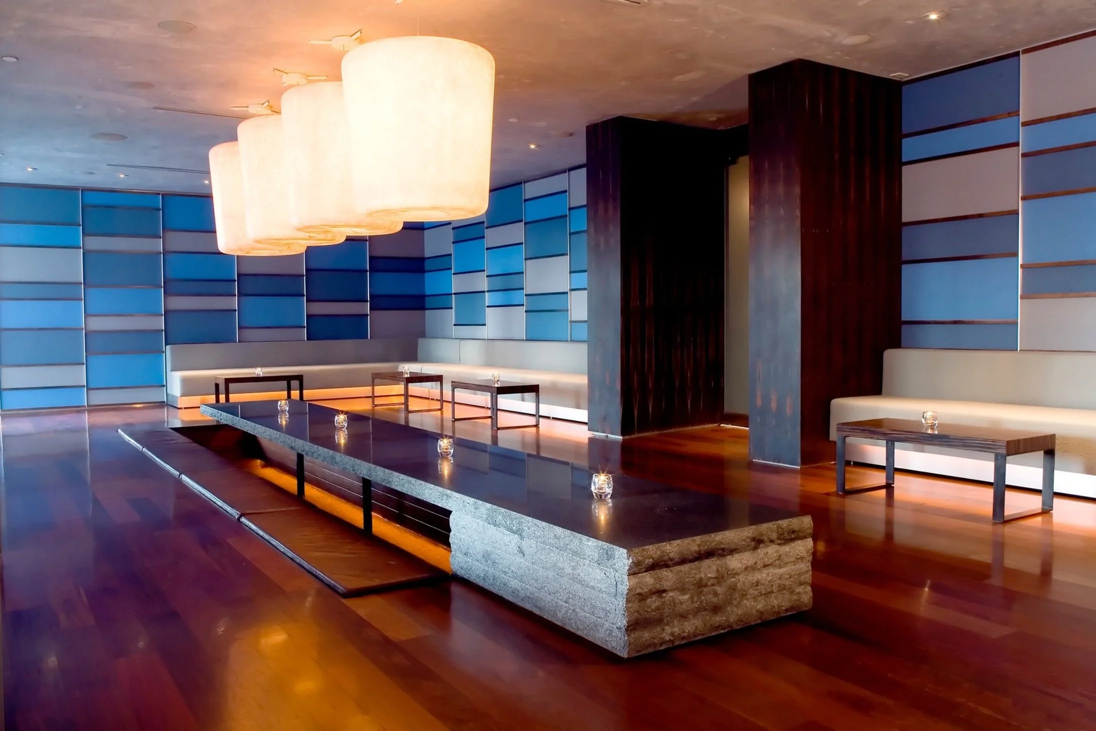 Blue Velvet Lounge1-021342v1.jpg