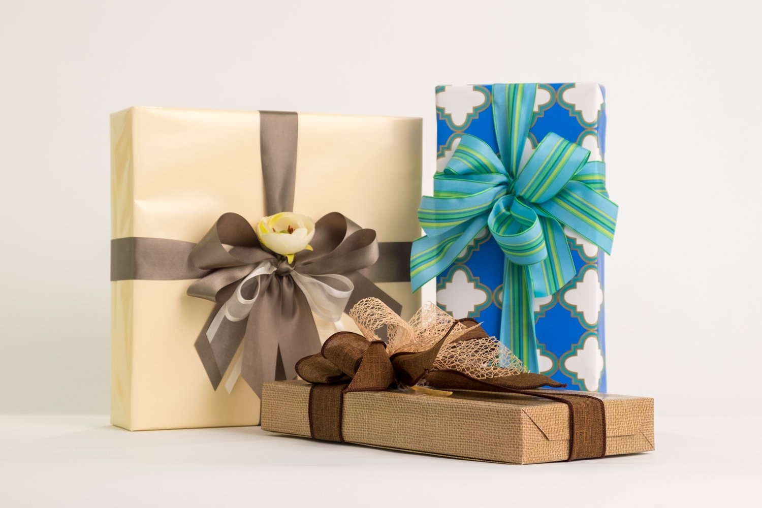 Gift Wrap — St. Michael's Woman's Exchange