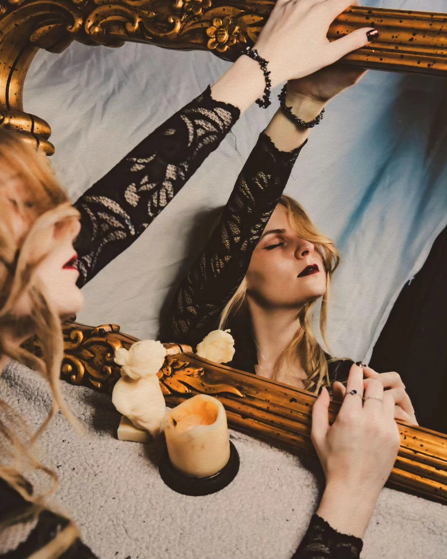 HAPPY HALLOWEEN 👻

Season of the witch🦇Coven Photoshoot 🧛&zwj;♀️@haleyconger

Looking for a photographer in Ottawa? Want a creative shoot, but dont know what to do? Book the "Challenger Package" today to become a work of art. Limited spo
