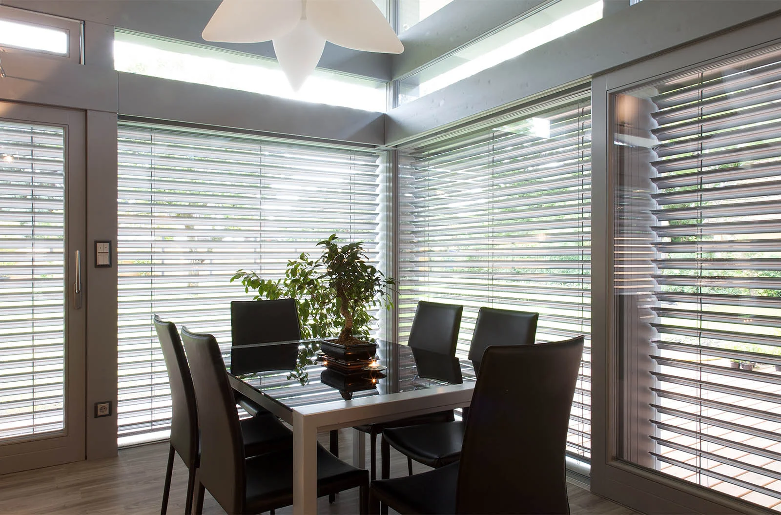 Exterior Blinds, Outdoor Blinds, Hella Blinds, Warema