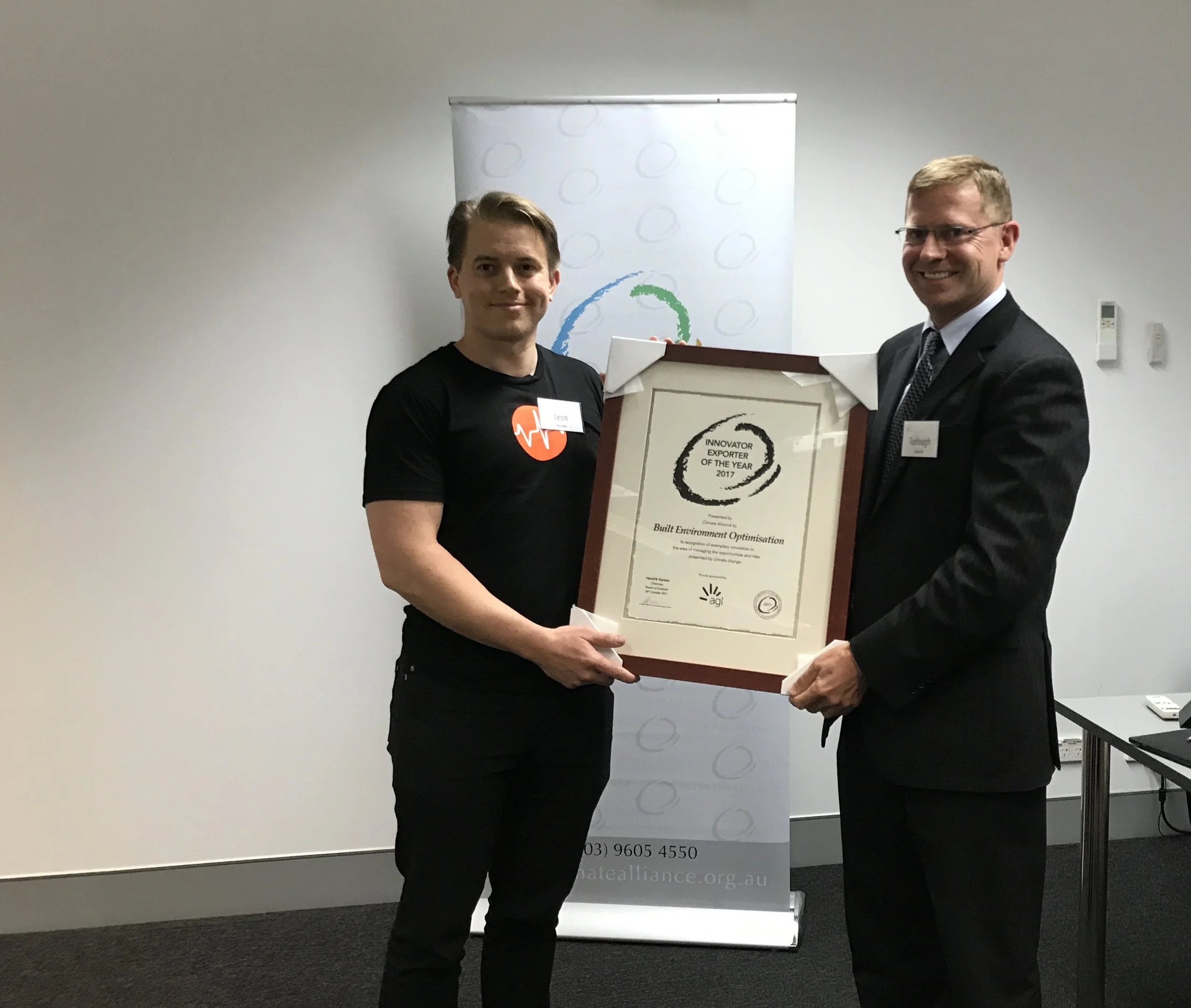  Innovator/Exporter of the Year 2017 -&nbsp;Bueno Systems, represented by Leon Wurfel, Managing Director with Turlough Guerin, Chairman of the Climate Alliance Board of Advisors. 