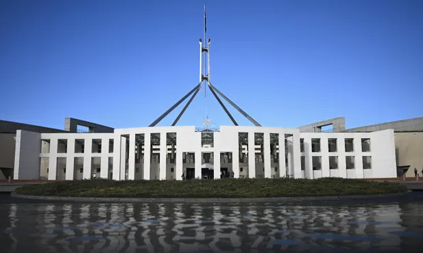 Kenneth Hayne says trust in politics and institutions 'damaged or destroyed' | The Guardian