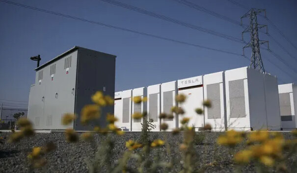 Renewables plus batteries offer Australia the same energy security as coal, research finds | The Guardian