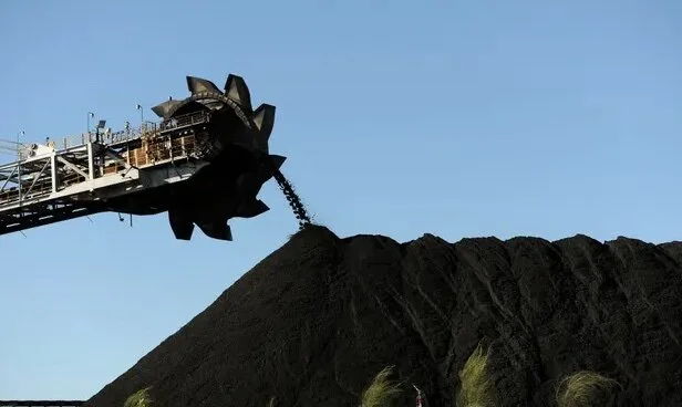 Australian super funds to vote against company directors not tackling climate crisis | The Guardian