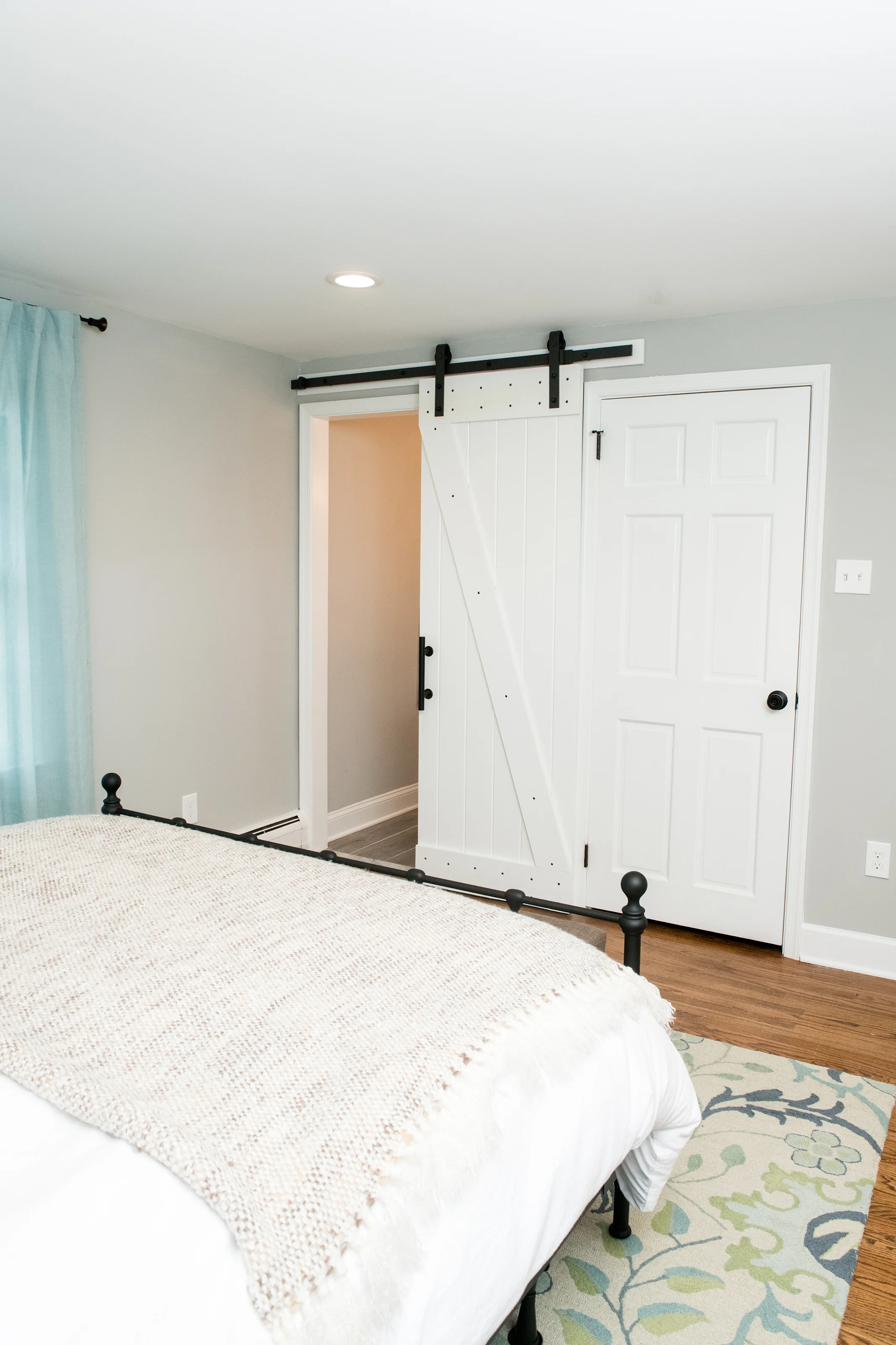 23_Master Bedroom.jpg