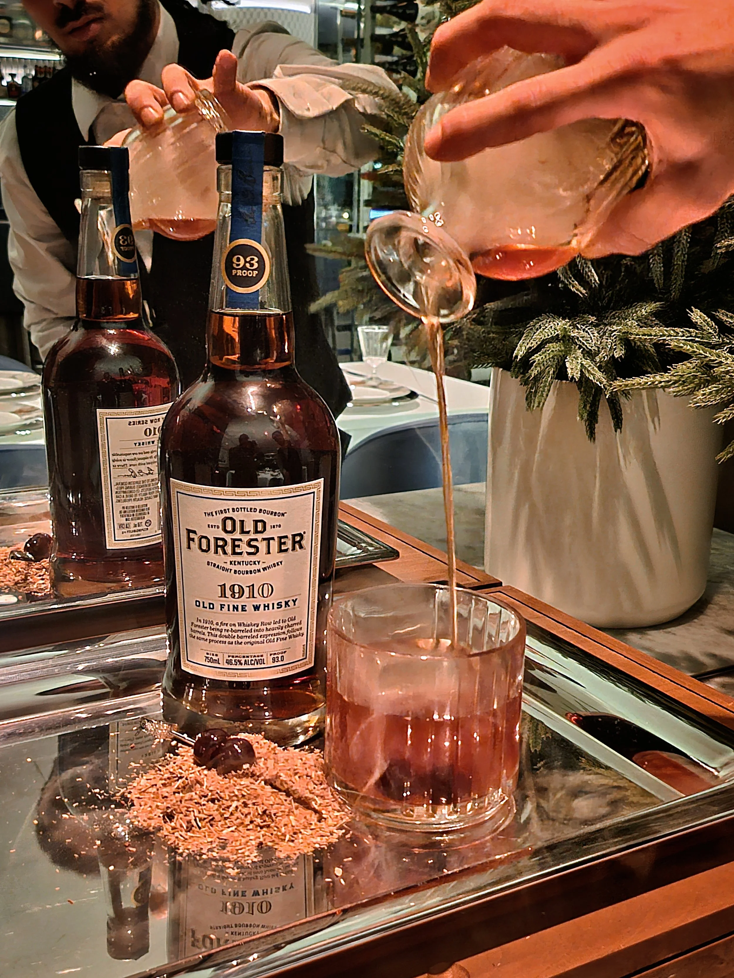 Jula's - Drink - The Smoking Bullet_01.jpg