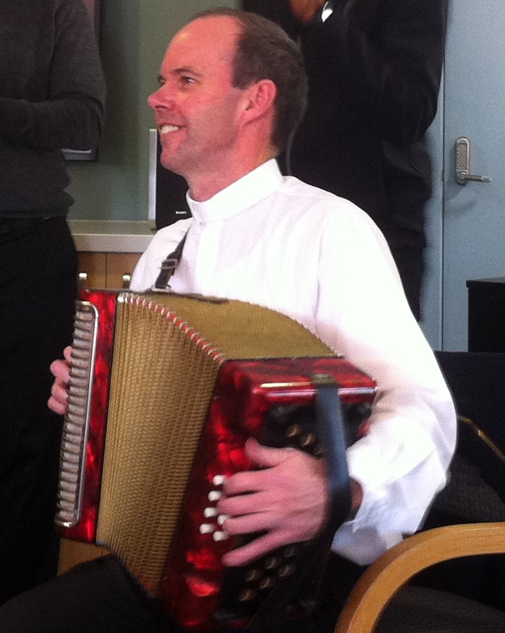 Fr Ed Moloney.jpg