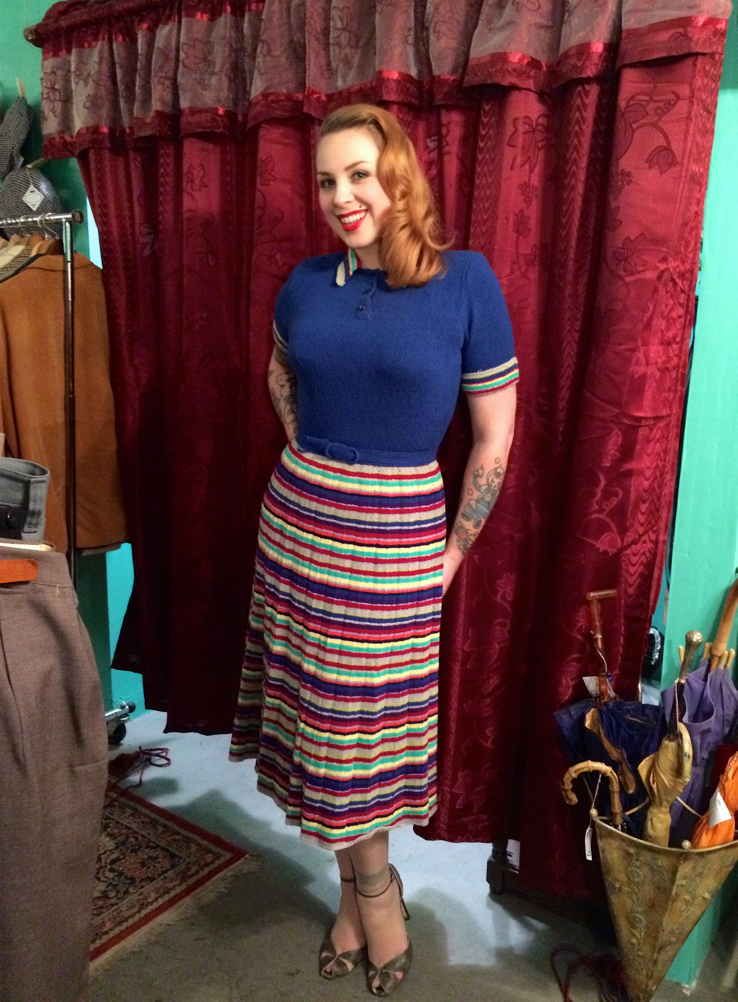 Annabelle walked out of the shop as the proud new owner of this gorgeous 40s knit dress!