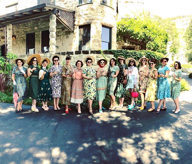 Fabulous day in Napa at @stagsleapwinery with a private tour led by our own @gigivtrappe! #winetasting #vintagestyle #truevintage #napa #stagsleapwinery