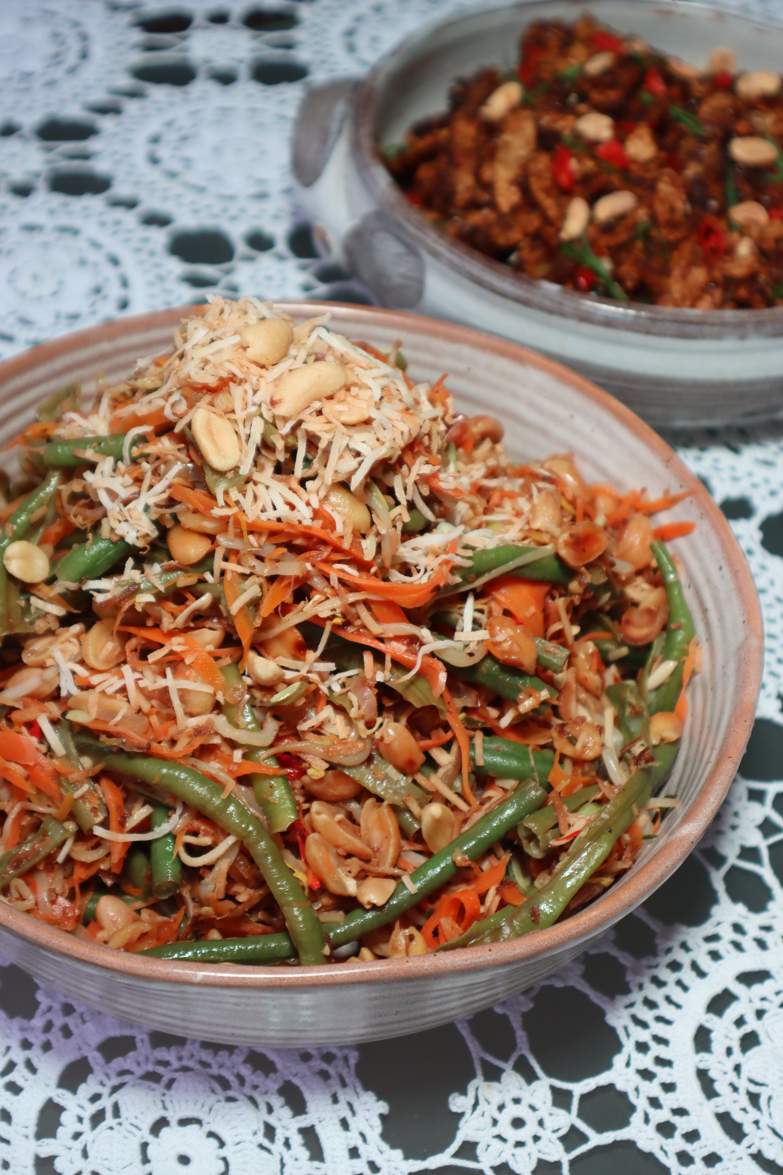 Urap Sayur (Indonesian Blanched Vegetable Salad)