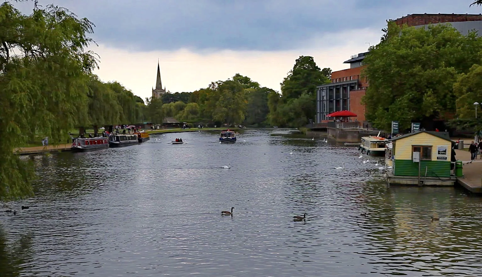 Looking down the Avon towards the spire of Holy Trinity Church with the Shakespeare Theatre on the right. Photo by Edward Burman 