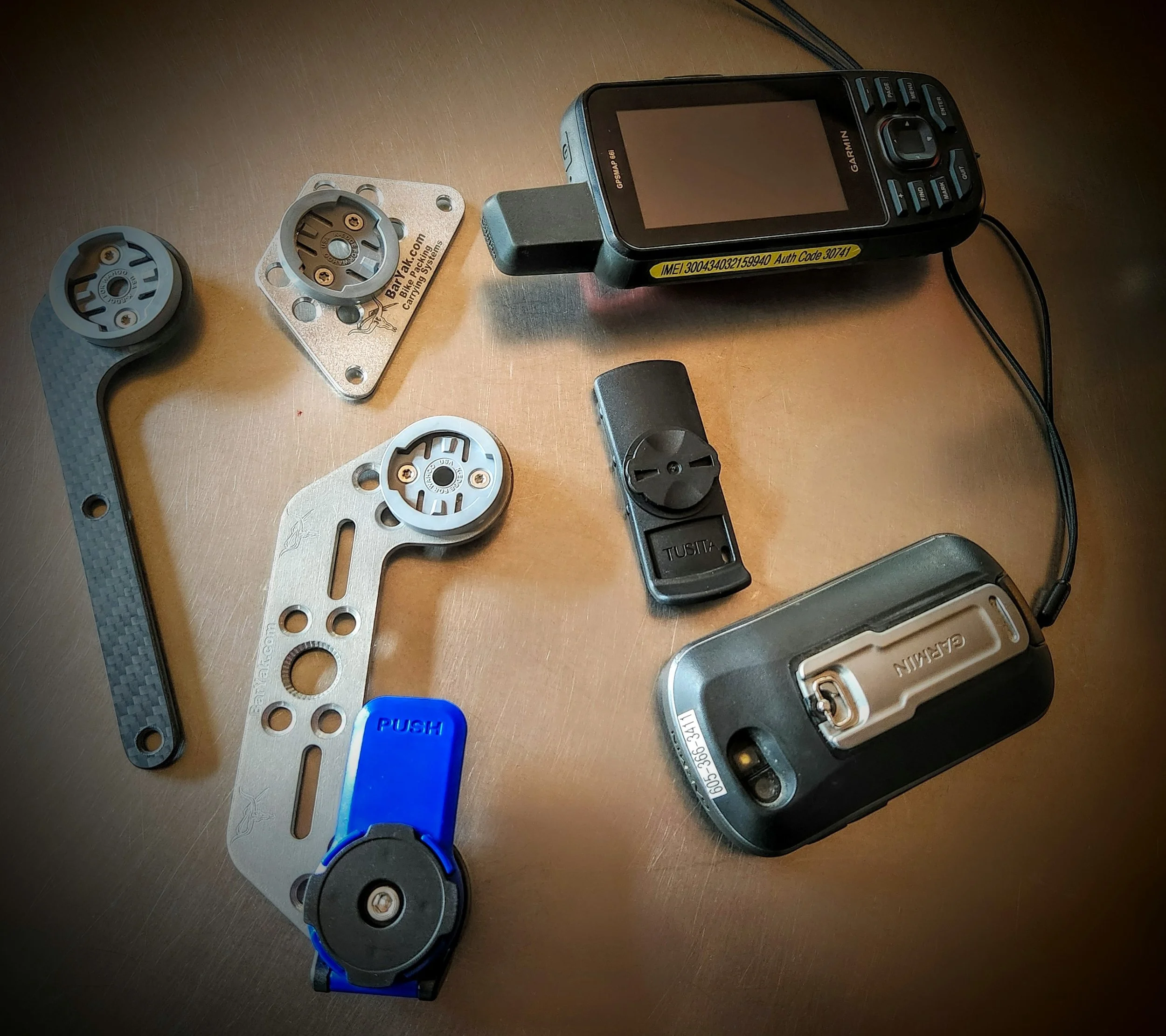 BarYak Triple Crown Aluminum Garmin Slide converts to 1:4 turn cam  Garmin Navigation Bracket,Wedge.jpg