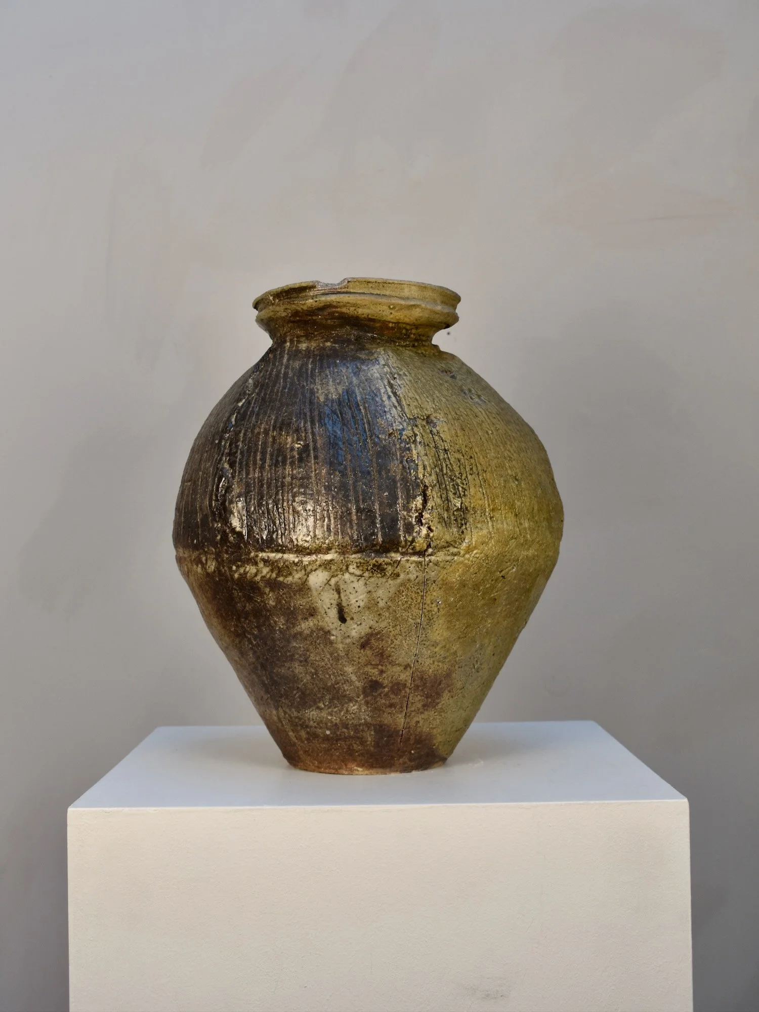 wood-fired-stoneware-vessel-charles-bound-british-studio-ceramic-hutt-decor4.jpeg