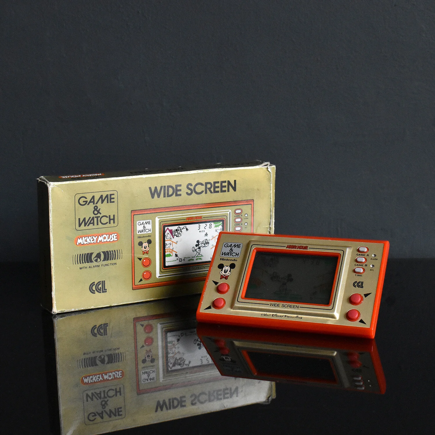 Nintendo Game and Watch - Mickey Mouse Edition, 1981