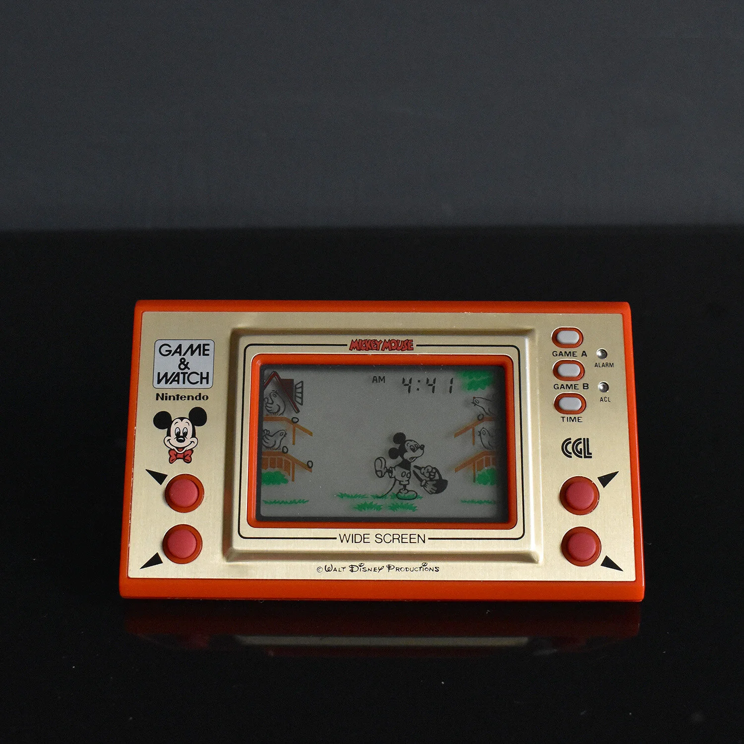 Nintendo Game and Watch - Mickey Mouse Edition, 1981 — Vintage and