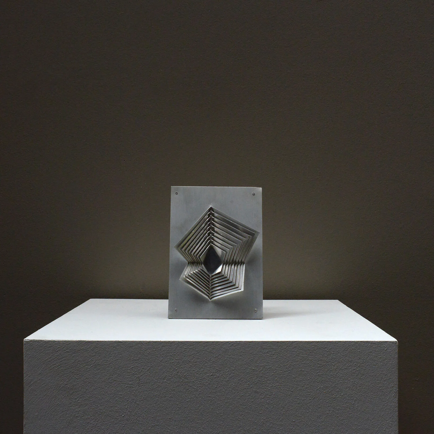 arne-jones-blossom-aluminium-sculpture-1970s-hutt-decor-2