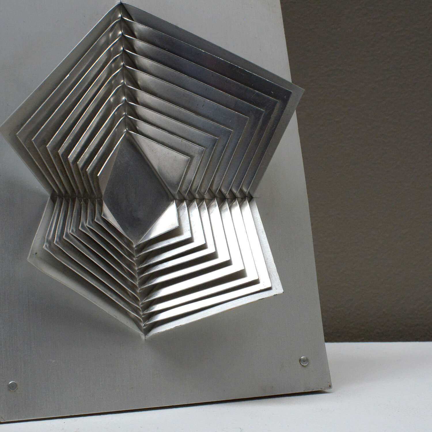 arne-jones-blossom-aluminium-sculpture-1970s-hutt-decor-5