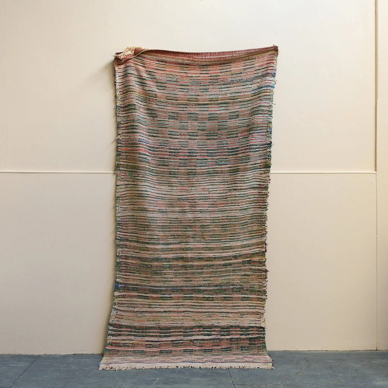 back-vintage-moroccan-checkerboard-pattern-rug-hutt-decor (Copy)