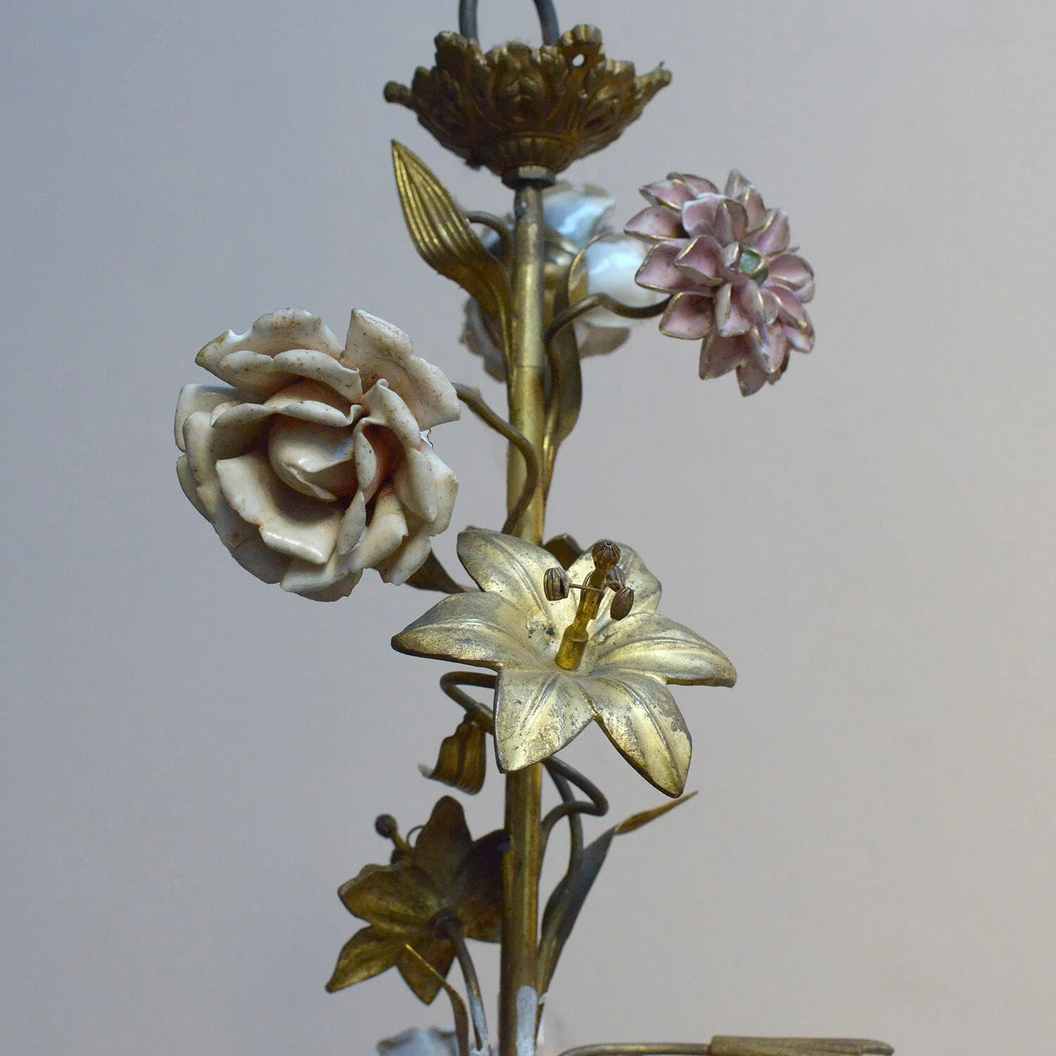 close-up-antique-19th-century-french-bronze-porcelain-flower-chandelier-hutt-decor (Copy)