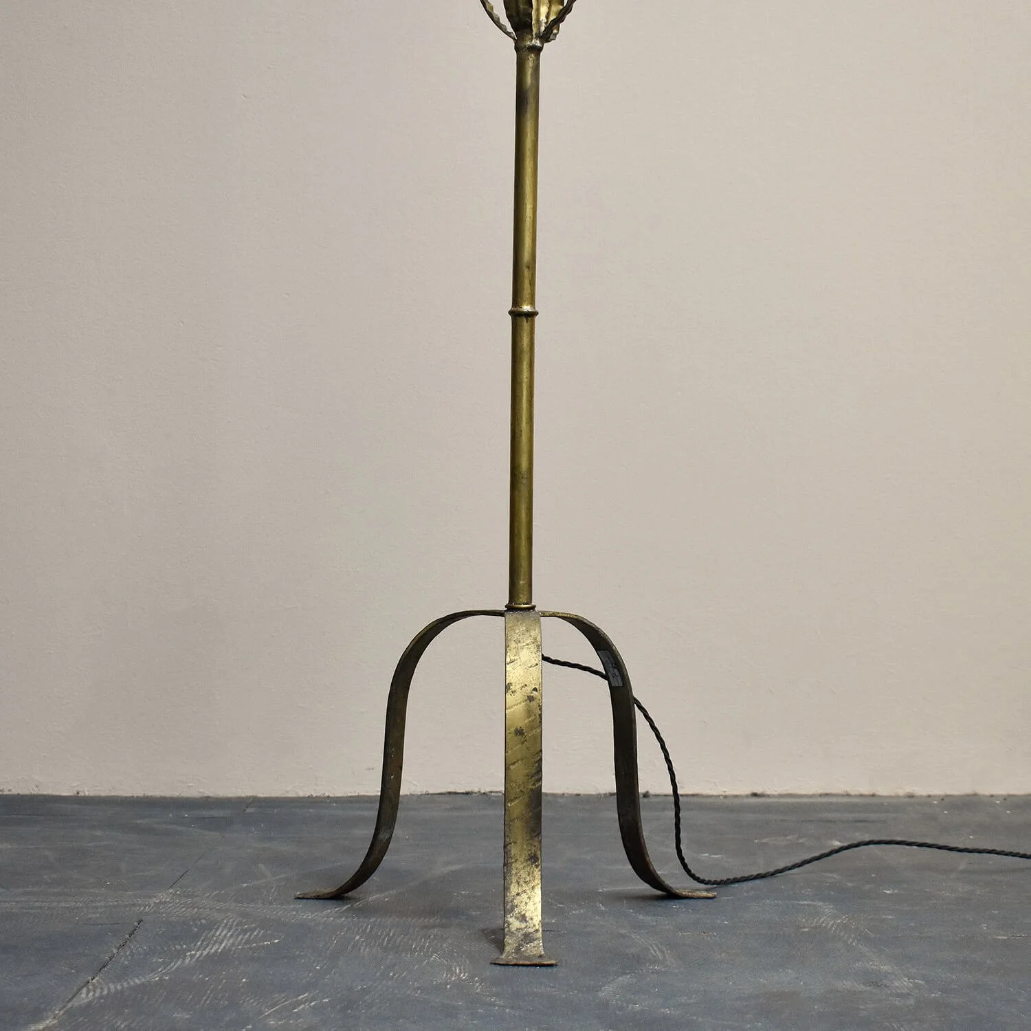 base Spanish Gilt Iron Floor Lamp Mid Century hutt decor