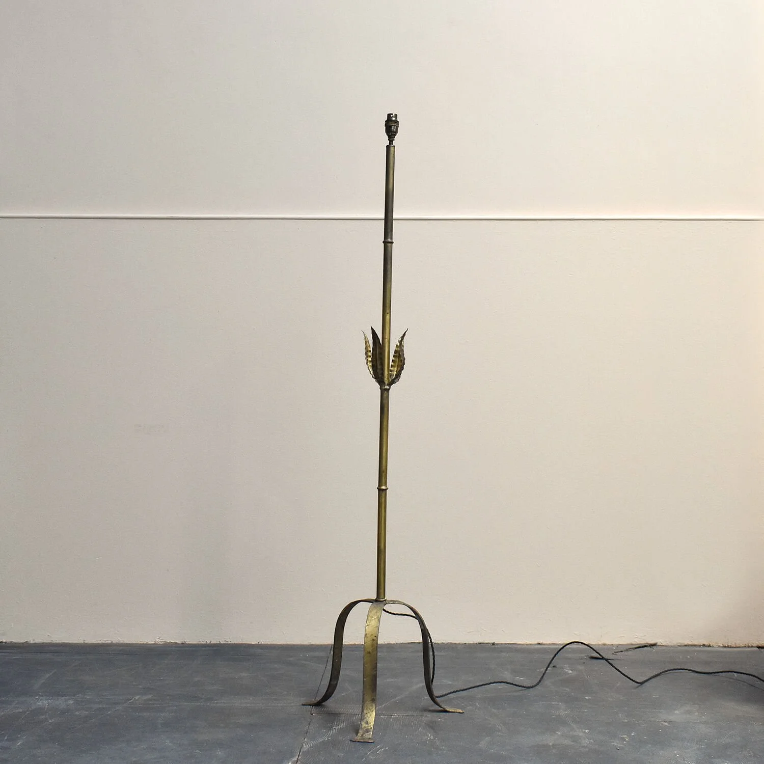 Spanish Gilt Iron Floor Lamp Mid Century hutt decor