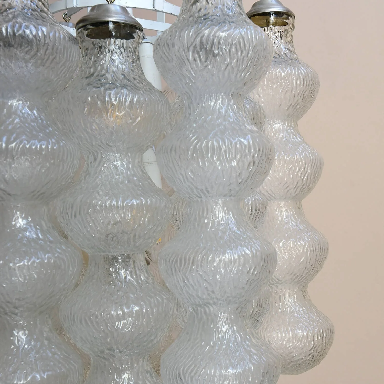 close up 20th Century Murano Bubble Chandelier by Napoleone Martinuzzi hutt decor