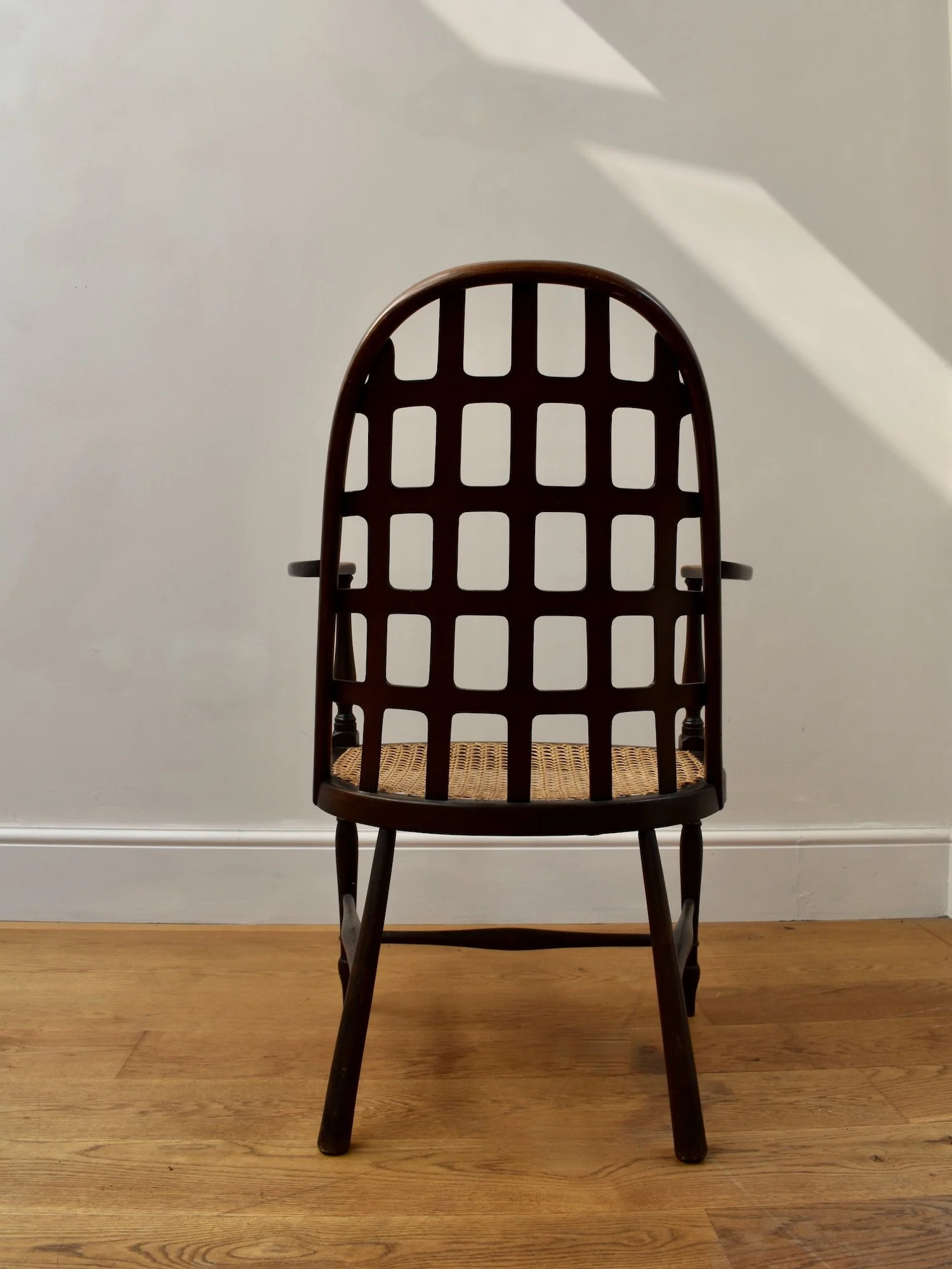 hutt-decor-fretwork-chair - 4.jpeg