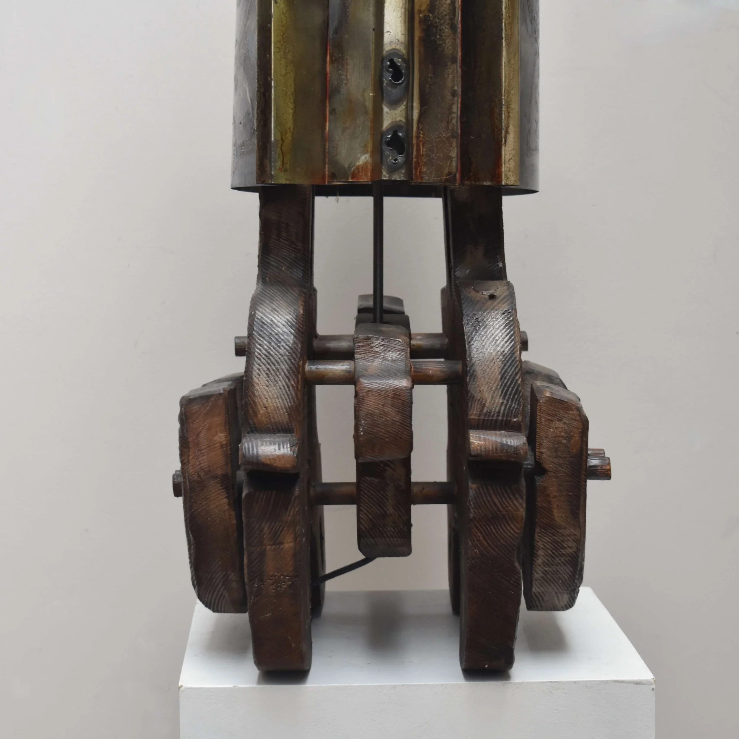 base-francesco-pasinato-large-brutalist-lamp-hutt-decor.jpeg